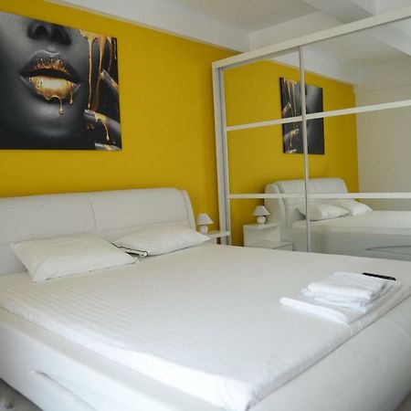 Milan Apartment Năvodari Екстериор снимка