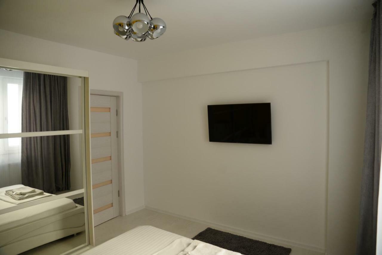 Milan Apartment Năvodari Екстериор снимка