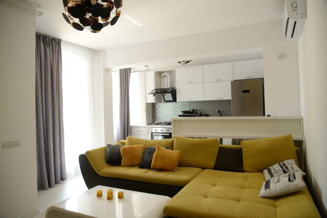 Milan Apartment Năvodari Екстериор снимка