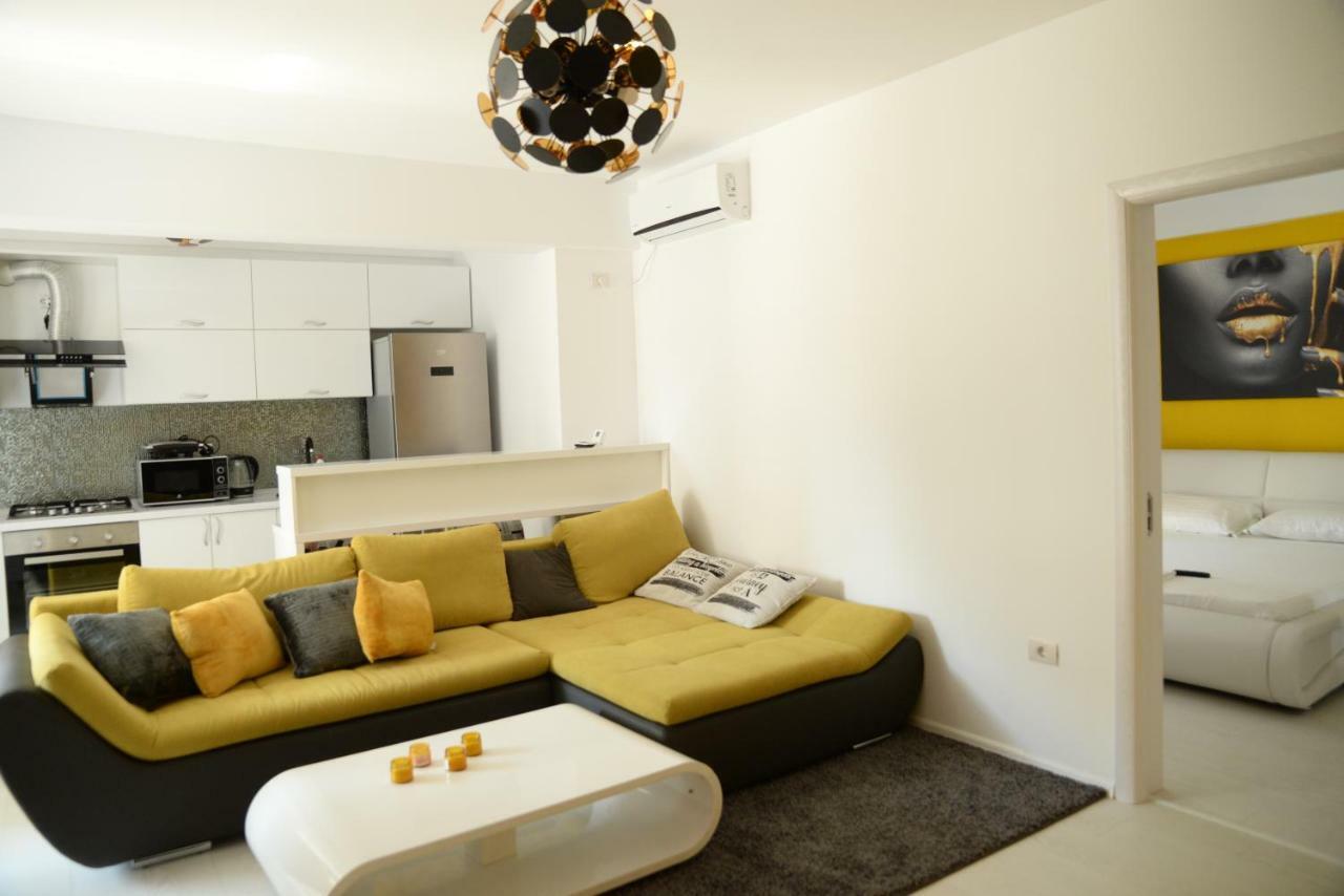 Milan Apartment Năvodari Екстериор снимка